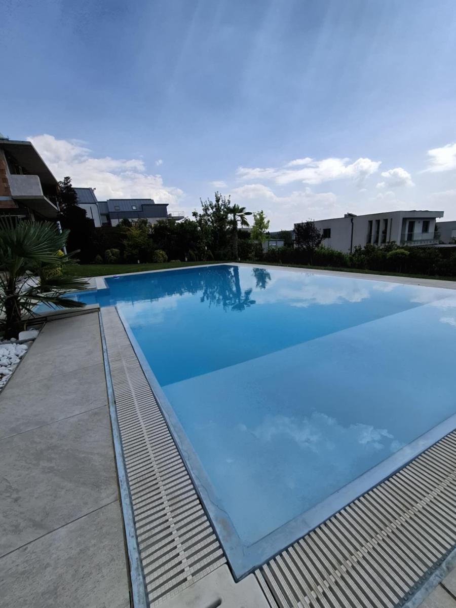 Gold Medence referencia