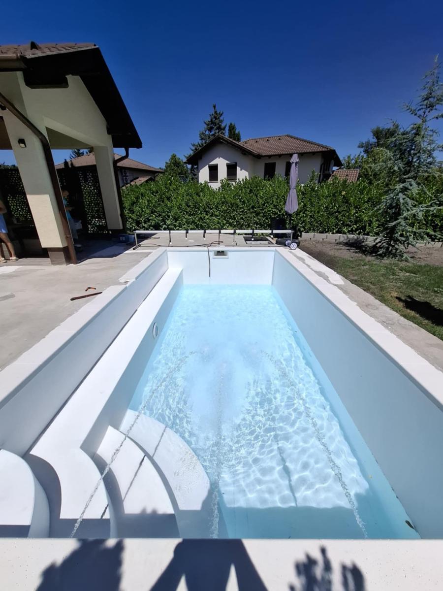 Gold Medence referencia