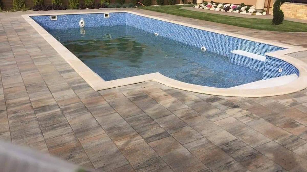 Gold Medence referencia