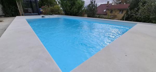 Gold Medence referencia